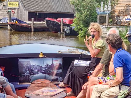 Frouke aan het gidsen