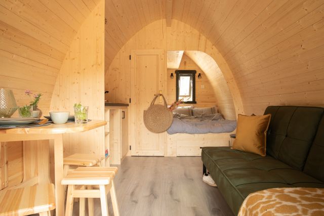 Kampinastaete cottage binnen